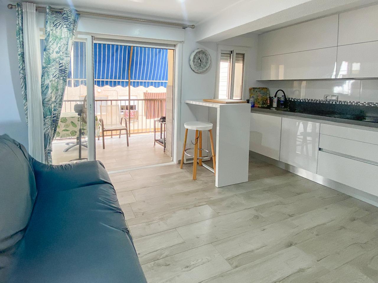 Piso en venta en Santa Pola, Santiago Bernabeu – #3179