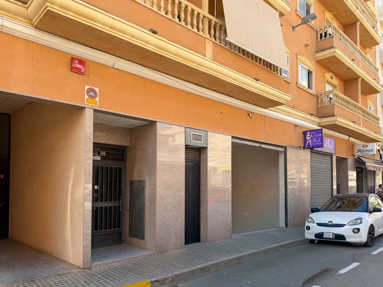 Lokal użytkowy na sprzedaż w Elche, Las Bayas – #3272