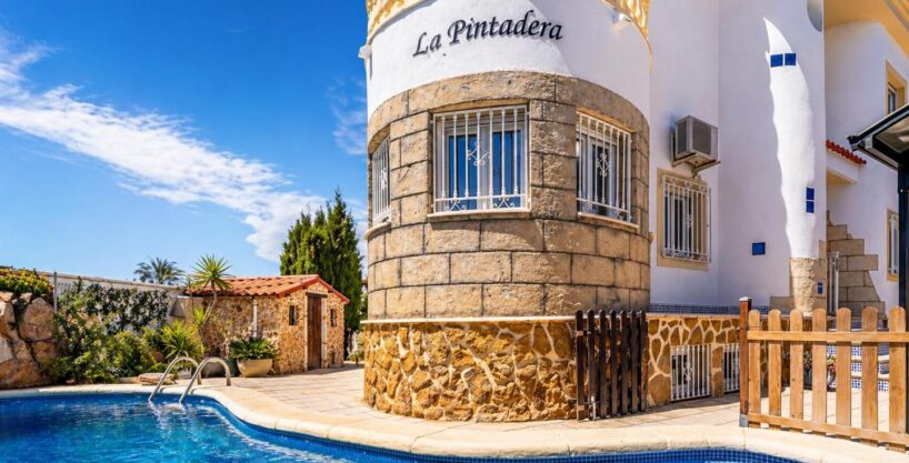 Chalet for sale in Elche