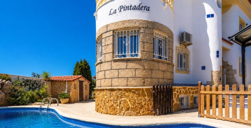 Chalet for sale in Elche