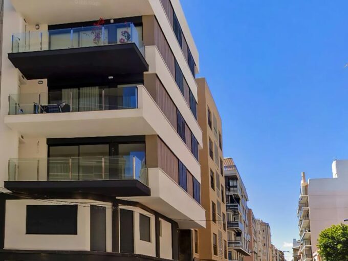 Local for sale in Santa Pola