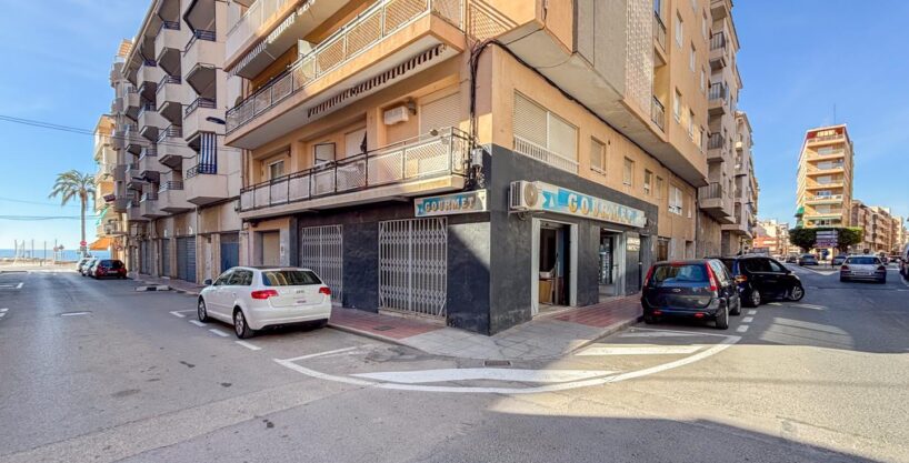 Local for sale in Santa Pola