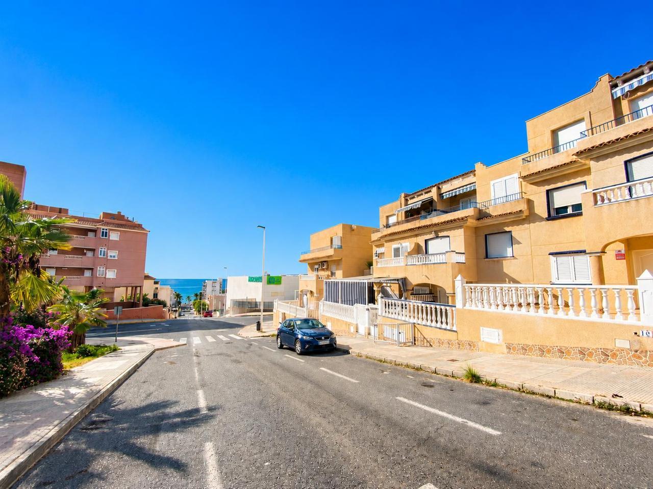 Bungalow à vendre à Santa Pola, Santiago Bernabeu – #3181