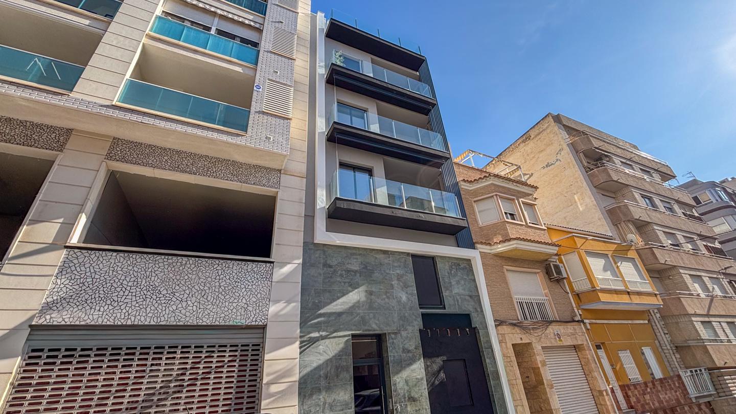Local for sale in Santa Pola, Center – Puerto – east – #3255
