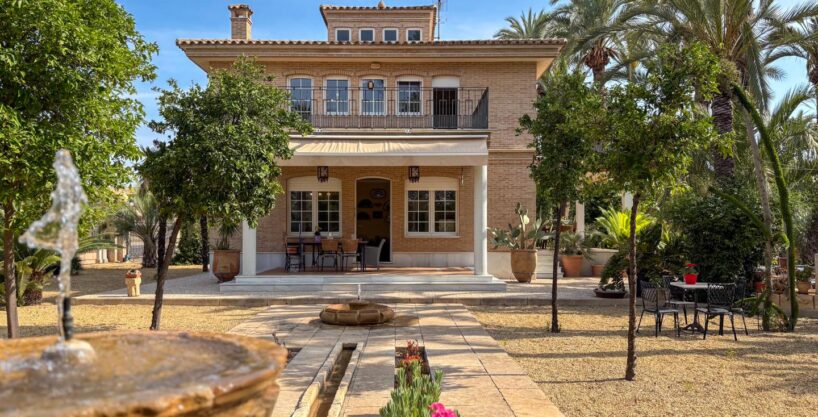 Chalet for sale in Elche