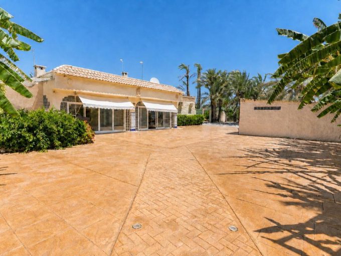Chalet en venta en Elche