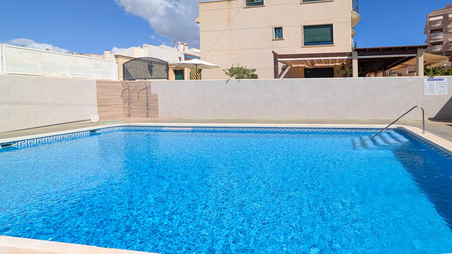 Semi-detached house for sale in Santa Pola, Santiago Bernabeu – #3332