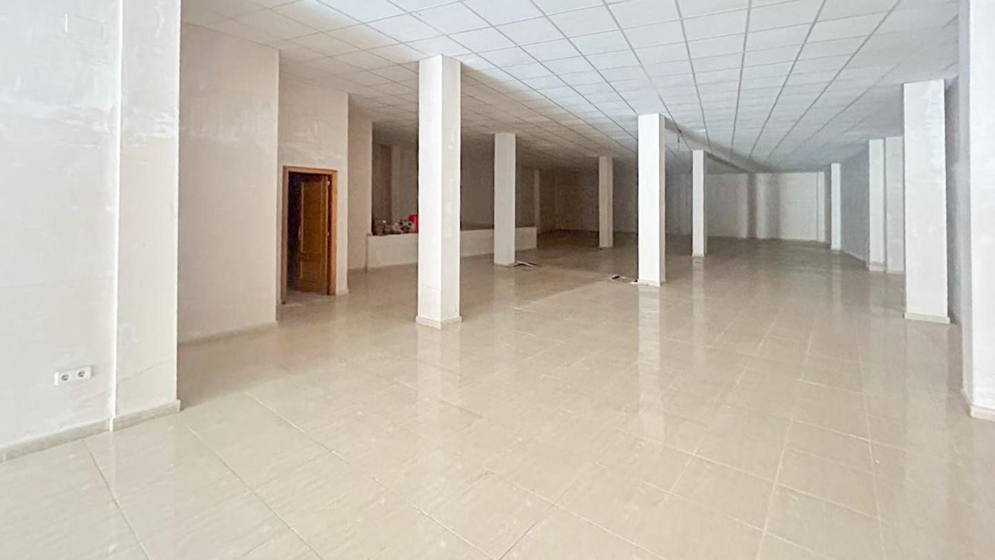 Local à vendre à Elche, Les Baies – #3272