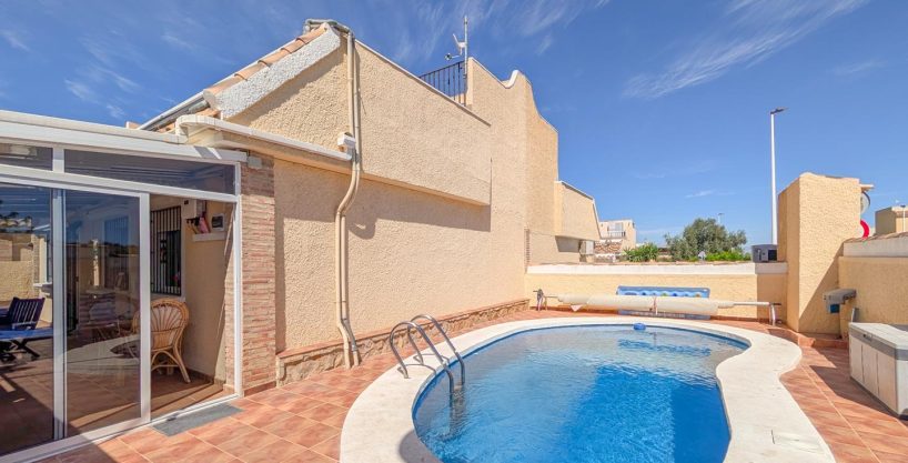 Villa for sale in Gran Alacant